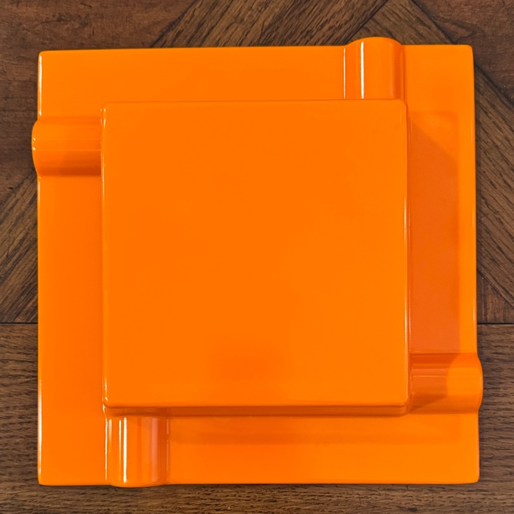 AVO Orange Cigar Ashtray - Picture 2 of 3